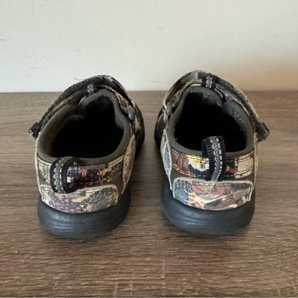 KEEN Kids' Newport H2 Water Sport
Adventure Sandal Multi-Color US Toddler
Sz 6 - Picture 3 of 6